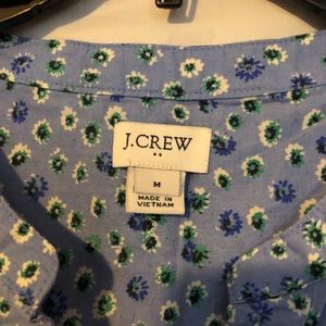 J CREW FLORAL SUMMER BUTTON DOWN TOP. IIN EXCELENT CONDITION